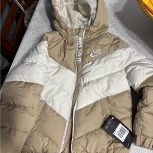 Nike Tan and White Puffer Jacket with Quilted Design